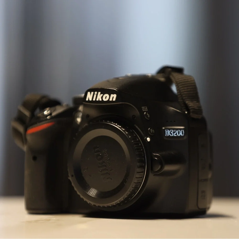 Nikon Black Digital Camera with Versatile Lenses